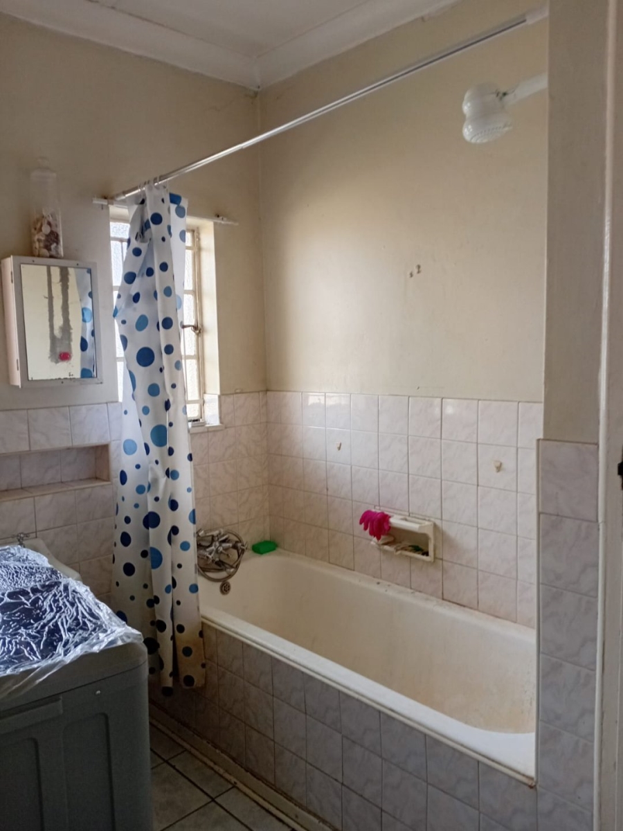 6 Bedroom Property for Sale in Park West Free State